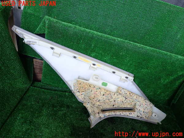 1UPJ-31217675]ベンツ S ハイブリッド W221(221095)右リアピラートリム 中古_m0002.jpg