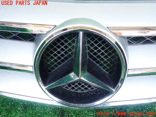1UPJ-31221050]ベンツ V350 W639(639350)ラジエターグリル 中古_m0002.jpg