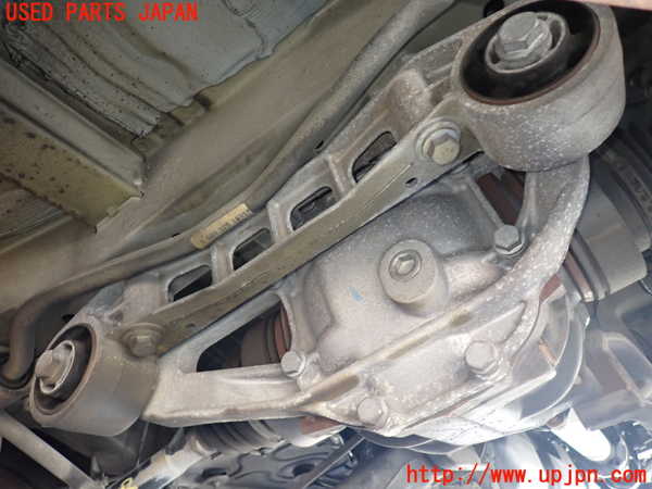 1UPJ-31224355]ベンツ V350 W639(639350)リアデフ 中古_m0002.jpg