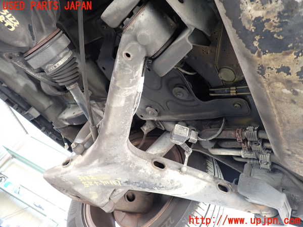 1UPJ-31224305]ベンツ V350 W639(639350)左リアナックルハブ 中古_m0001.jpg