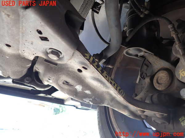 5UPJ-31225176]ベンツ V350 W639(639350)右フロントロアアーム1 中古_m0001.jpg