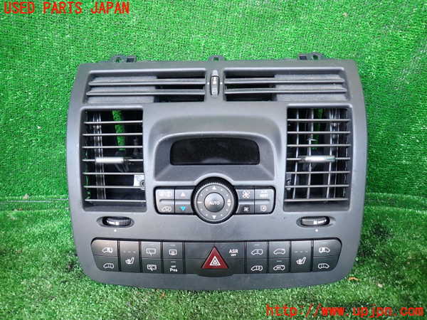 5UPJ-31226066]ベンツ V350 W639(639350)エアコンスイッチ1 中古_m0001.jpg
