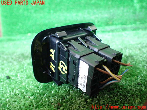 1UPJ-31226307]ベンツ V350 W639(639350)スイッチ2(車高調整) 中古_m0002.jpg