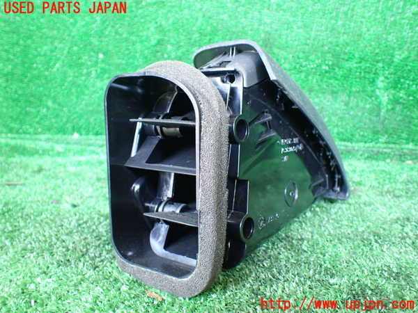 5UPJ-31227527]ベンツ V350 W639(639350)エアコン吹き出し口2 中古_m0002.jpg