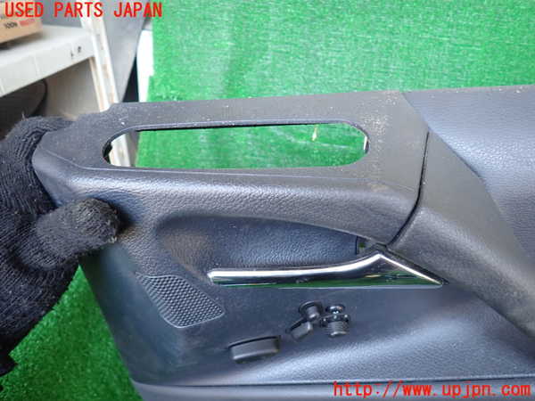 1UPJ-31221234]ベンツ V350 W639(639350)右前ドア内張り 中古_m0002.jpg