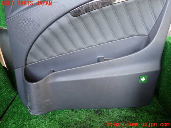 1UPJ-31221234]ベンツ V350 W639(639350)右前ドア内張り 中古_m0003.jpg