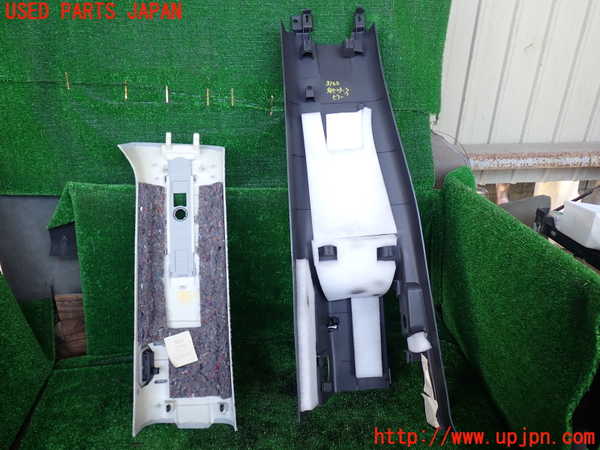 1UPJ-31227665]ベンツ V350 W639(639350)右センターピラートリム 中古_m0002.jpg