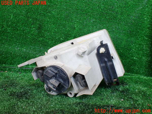 1UPJ-31231182]ハイエースワゴン100系(KZH100G)左フォグ 中古_m0003.jpg