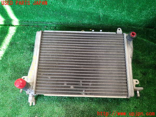 5UPJ-31232323]ハイエースワゴン100系(KZH100G)ラジエーター3 (水冷インタークーラー用) 中古_m0001.jpg