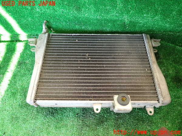 5UPJ-31232323]ハイエースワゴン100系(KZH100G)ラジエーター3 (水冷インタークーラー用) 中古_m0002.jpg