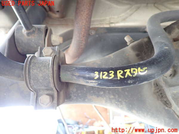 5UPJ-31235445]ハイエースワゴン100系(KZH100G)リアスタビライザー 中古_m0001.jpg