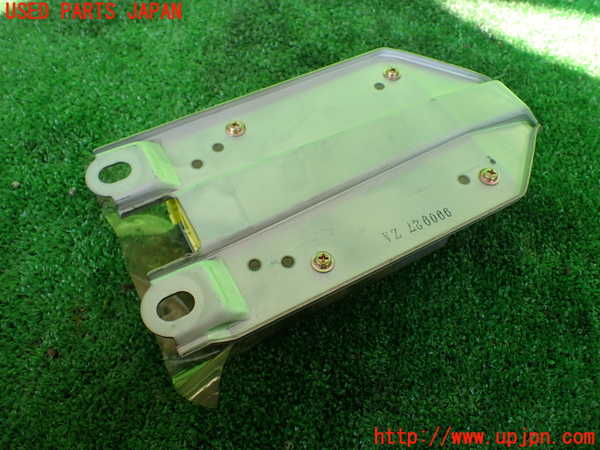 1UPJ-31236145]ハイエースワゴン100系(KZH100G)エアバッグコンピューター 中古_m0003.jpg