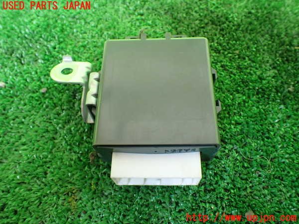 1UPJ-31236146]ハイエースワゴン100系(KZH100G)コンピューター1 (ドア) 中古_m0003.jpg