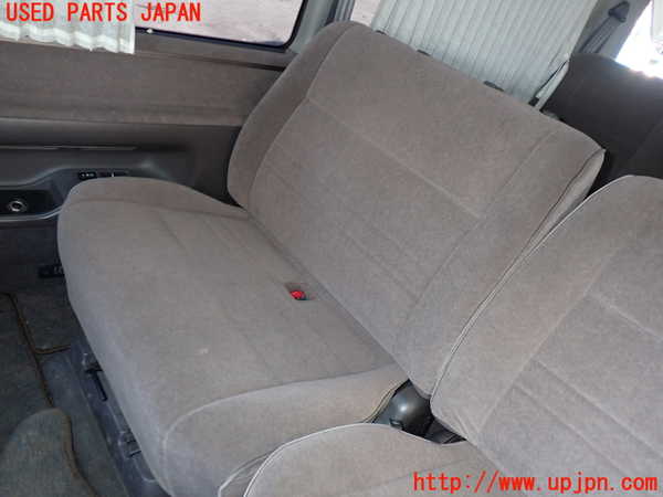 1UPJ-31237145]ハイエースワゴン100系(KZH100G)右2列目シート 中古_m0001.jpg