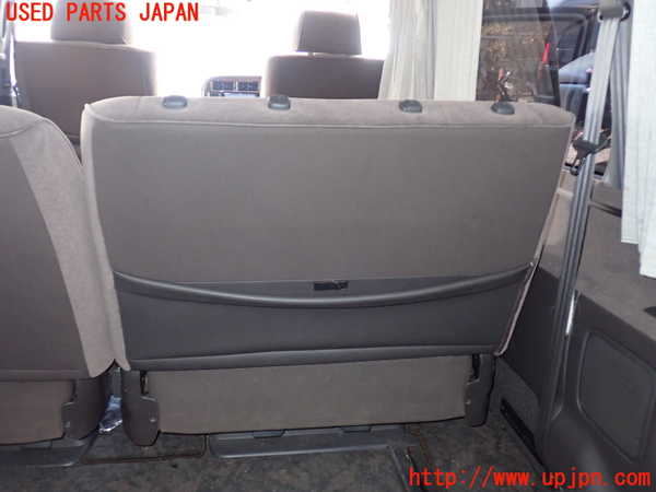 1UPJ-31237145]ハイエースワゴン100系(KZH100G)右2列目シート 中古_m0004.jpg