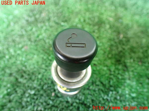 1UPJ-31237815]ハイエースワゴン100系(KZH100G)シガライター 中古_m0001.jpg