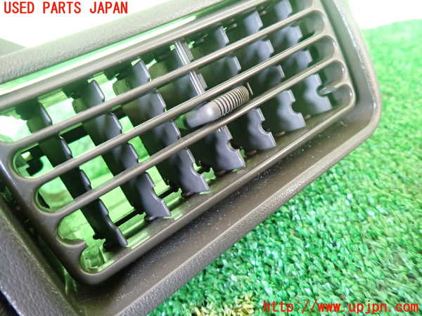 5UPJ-31237527]ハイエースワゴン100系(KZH100G)エアコン吹き出し口2 (左) 中古_m0002.jpg