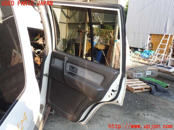 5UPJ-31241290]ビッグホーン(UBS73GW)右後ドア M2L4 中古_m0004.jpg