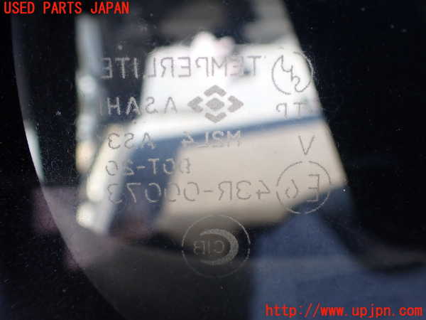 5UPJ-31241380]ビッグホーン(UBS73GW)右クォーターガラス M2L4 中古_m0003.jpg