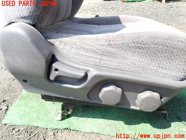 1UPJ-31247035]ビッグホーン(UBS73GW)運転席シート 中古_m0004.jpg