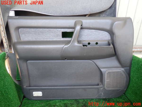 1UPJ-31241264]ビッグホーン(UBS73GW)左前ドア内張り 中古_m0001.jpg