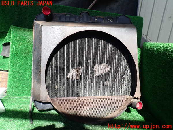 1UPJ-31252321]三菱ジープ(J58)ラジエーター1 中古_m0003.jpg