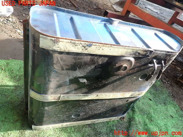 1UPJ-31252500]三菱ジープ(J58)燃料タンク 中古_m0002.jpg