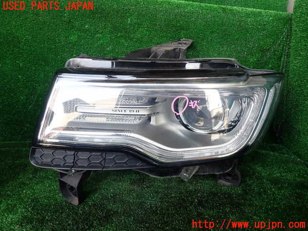 1UPJ-31261132]ジープ・グランドチェロキー(WK36T)左ヘッドライト HID 中古_m0001.jpg