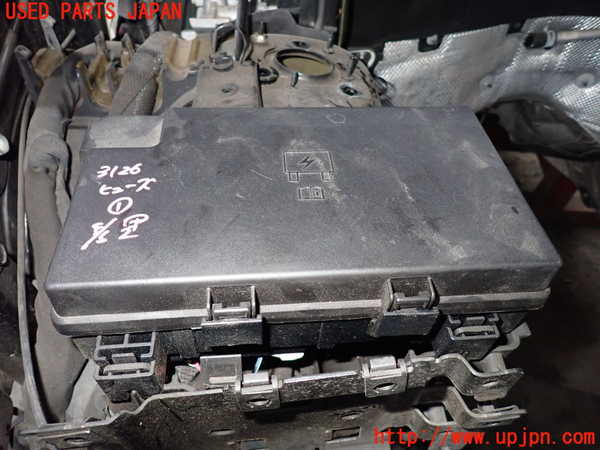 1UPJ-31266741]ジープ・グランドチェロキー(WK36T)ヒューズボックス1 中古_m0001.jpg
