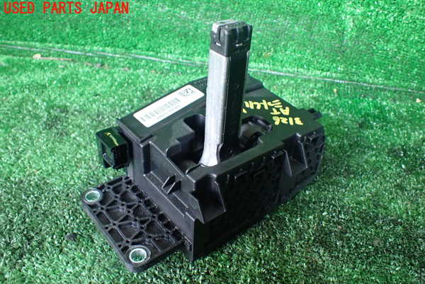 1UPJ-31267555]ジープ・グランドチェロキー(WK36T)ATシフトレバー 中古_m0002.jpg