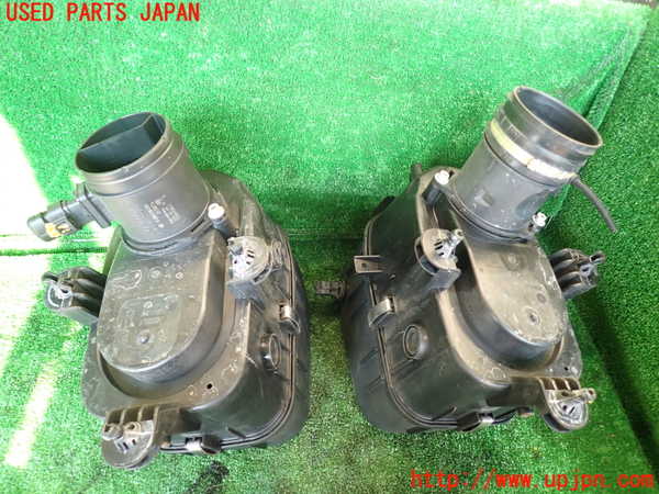 1UPJ-31272560]マセラティ・クアトロポルテ(MQP30A)エアクリーナーボックス 中古_m0002.jpg