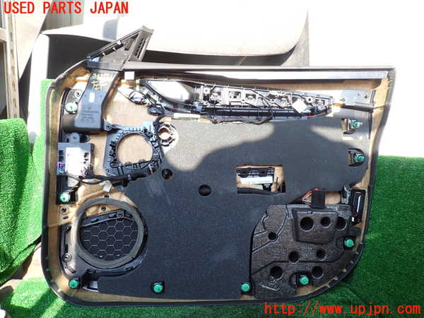 1UPJ-31271264]マセラティ・クアトロポルテ(MQP30A)左前ドア内張り 中古_m0004.jpg