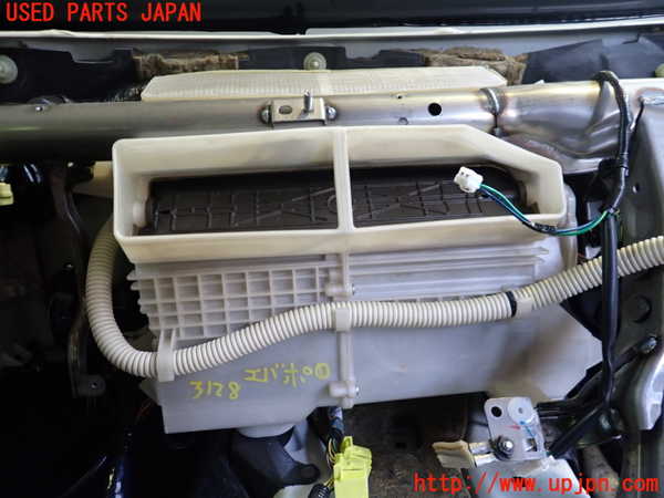 2UPJ-31286081]RX-8(SE3P)エバポレーター1 中古_m0002.jpg