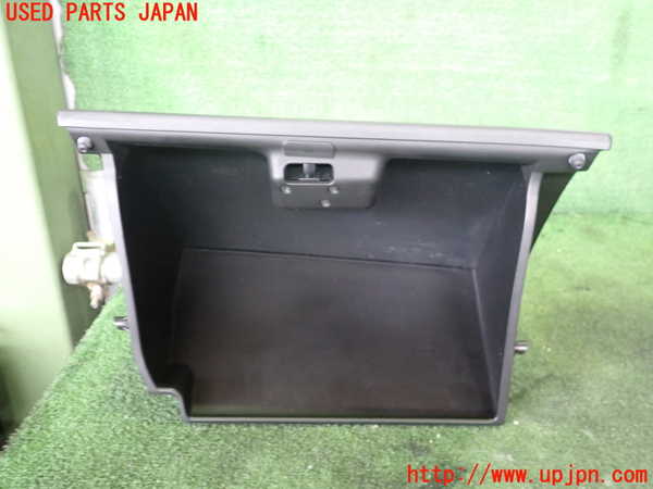 2UPJ-31287516]RX-8(SE3P)グローブボックス1 中古_m0002.jpg