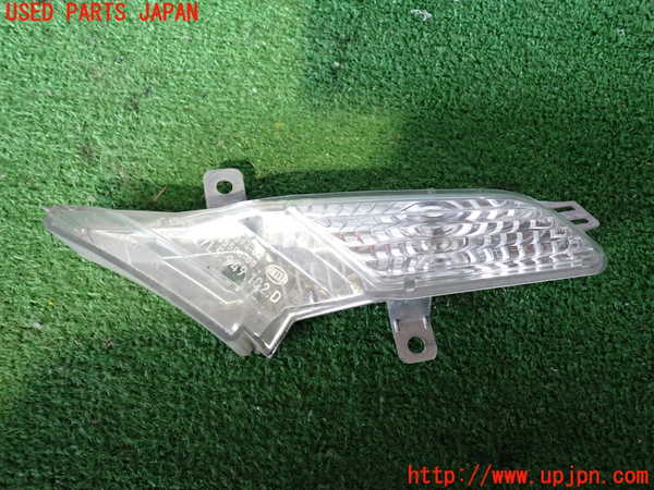 2UPJ-31291150]ポルシェ・カイエン ターボ(9PAM4851A)右コーナーランプ 中古_m0001.jpg