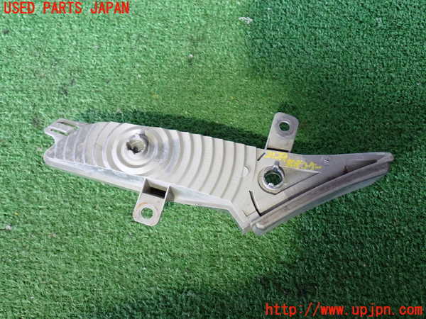 2UPJ-31291150]ポルシェ・カイエン ターボ(9PAM4851A)右コーナーランプ 中古_m0003.jpg