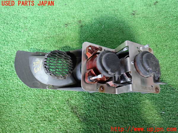 2UPJ-31291180]ポルシェ・カイエン ターボ(9PAM4851A)右フォグ 中古_m0003.jpg