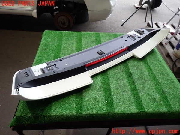 2UPJ-31291520]ポルシェ・カイエン ターボ(9PAM4851A)リアスポイラー 中古_m0003.jpg