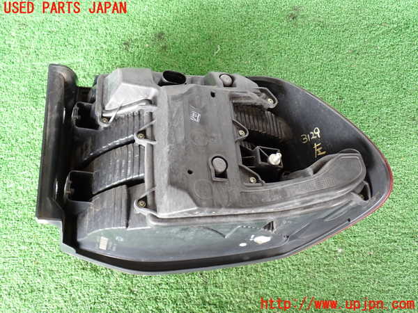 2UPJ-31291536]ポルシェ・カイエン ターボ(9PAM4851A)左テールランプ 中古_m0004.jpg