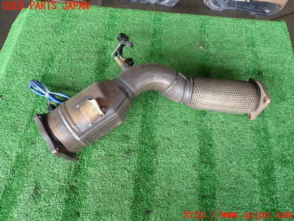 2UPJ-31292631]ポルシェ・カイエン ターボ(9PAM4851A)フロントパイプ1 中古_m0004.jpg