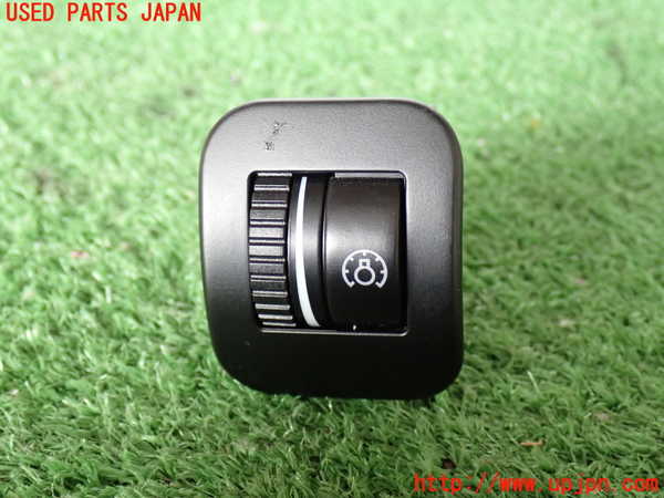 2UPJ-31296307]ポルシェ・カイエン ターボ(9PAM4851A)スイッチ2 (イルミ調光) 中古_m0001.jpg