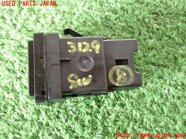 2UPJ-31296313]ポルシェ・カイエン ターボ(9PAM4851A)スイッチ8 (シートヒーター) 中古_m0002.jpg