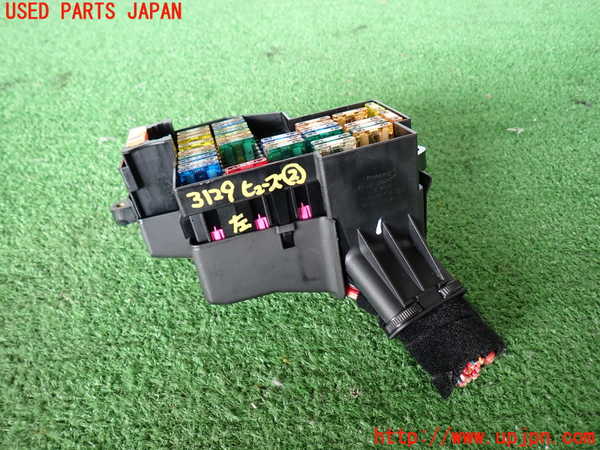 2UPJ-31296742]ポルシェ・カイエン ターボ(9PAM4851A)ヒューズボックス2 中古_m0002.jpg