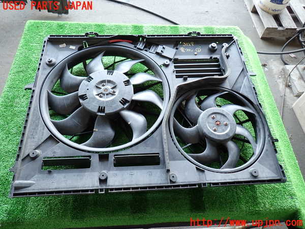 2UPJ-31296836]ポルシェ・カイエン ターボ(9PAM4851A)電動ファン1 中古_m0004.jpg