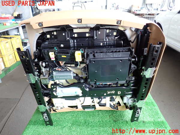 2UPJ-31297035]ポルシェ・カイエン ターボ(9PAM4851A)運転席シート 中古_m0005.jpg