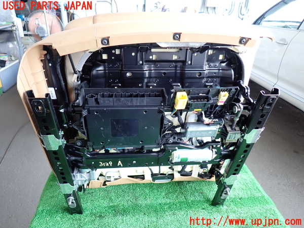 2UPJ-31297065]ポルシェ・カイエン ターボ(9PAM4851A)助手席シート 中古_m0005.jpg