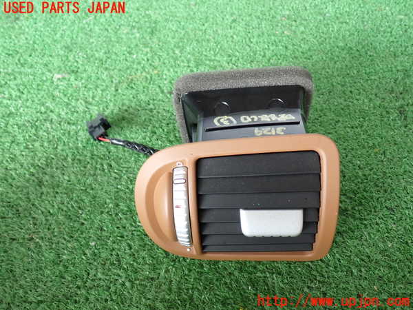 2UPJ-31297528]ポルシェ・カイエン ターボ(9PAM4851A)エアコン吹き出し口3 (左) 中古_m0001.jpg