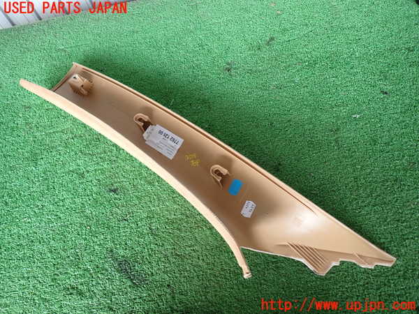 2UPJ-31297655]ポルシェ・カイエン ターボ(9PAM4851A)右フロントピラートリム 中古_m0004.jpg