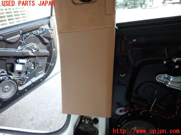 2UPJ-31297665]ポルシェ・カイエン ターボ(9PAM4851A)右センターピラートリム 中古_m0003.jpg