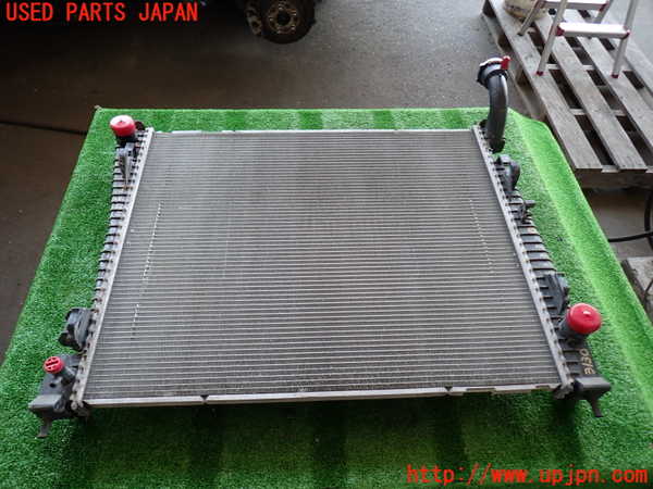 2UPJ-31302321]ジープ・グランドチェロキー(WK36T)ラジエーター1 中古_m0001.jpg